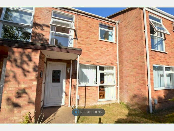 3 Bedroom Terraced House To Rent In Greenacre, Knaphill, Woking, GU21