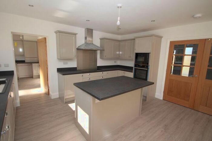 4 Bedroom Detached House For Sale In South Marsh Road, Stallingborough, Grimsby, DN41