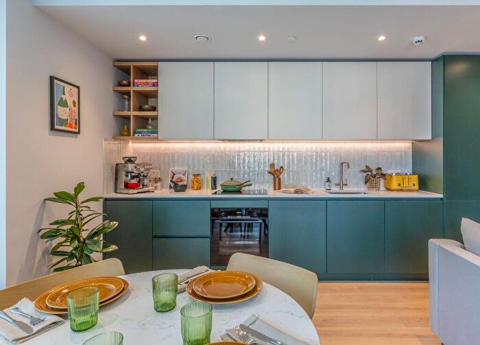 3 Bedroom Flat To Rent In The Maple, Brent Cross Town, NW2