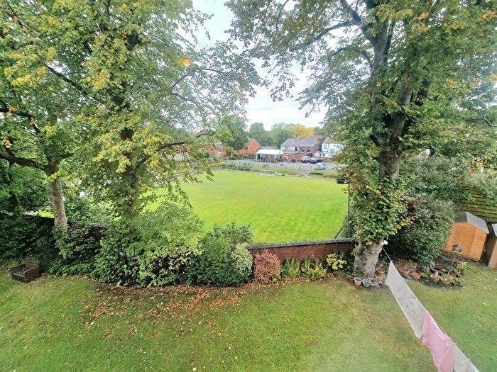 2 Bedroom Apartment For Sale In The Beeches, Stockport Road, SK6