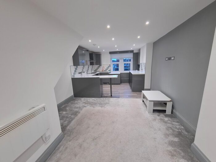2 Bedroom Flat To Rent In Blaby Road, Wigston, LE18