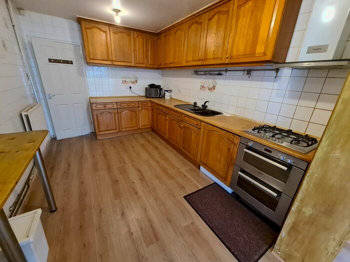 4 Bedroom Property To Rent In Duddeston Manor Road, Nechells, Birmingham, B7