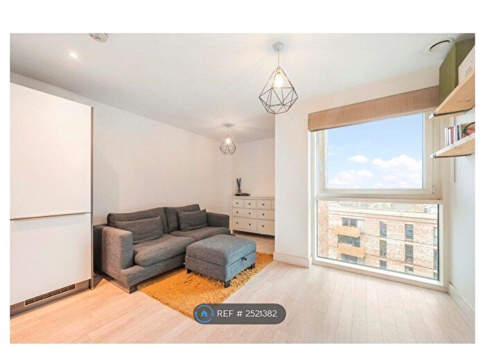 Studio To Rent In London, London, SE8