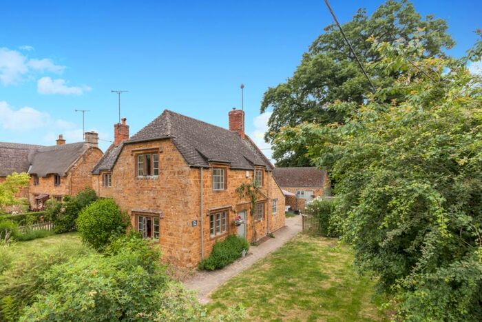 3 Bedroom House To Rent In Over Worton, Chipping Norton, OX7