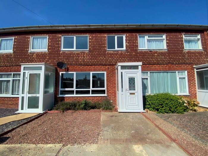 4 Bedroom House To Rent In Felix Road, Gosport, PO12