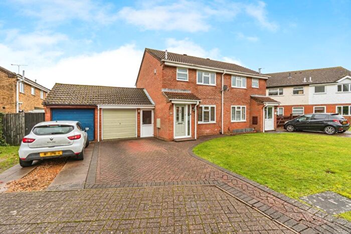 3 Bedroom Semi Detached House For Sale In Meredith Gardens, Totton, Southampton, Hampshire, SO40