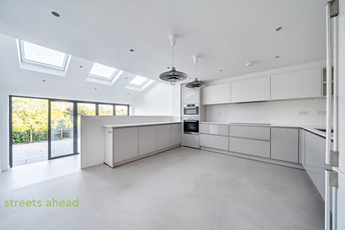 6 Bedroom House To Rent In Pittville Gardens, London, SE25