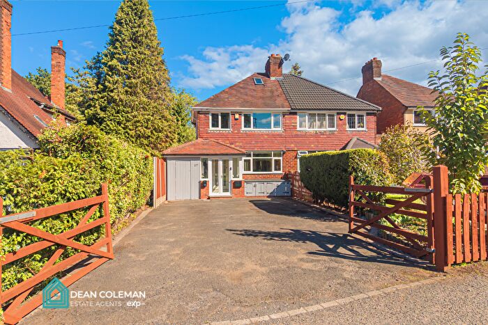 3 Bedroom Semi-Detached House For Sale In West Heath Road, Northfield, B31