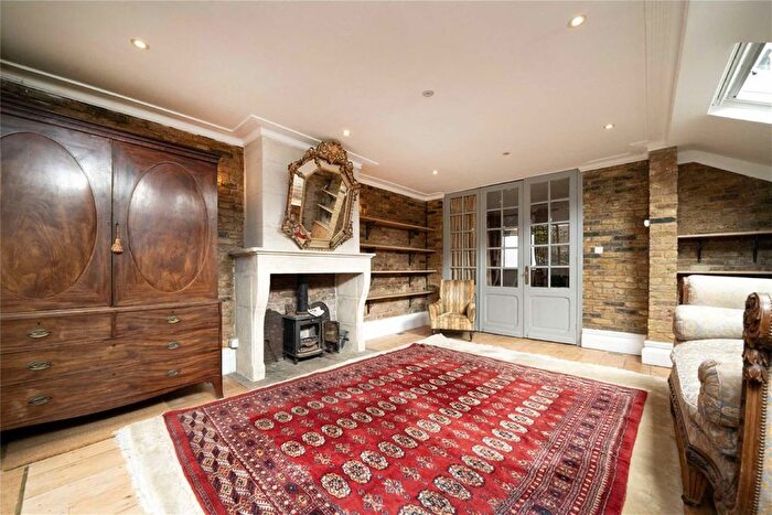 1 Bedroom Flat To Rent In Milson Road, Brook Green, W14