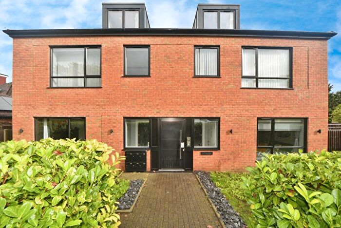 1 Bedroom Flat For Sale In Alexa Apartments, Elmers End Road, BR3