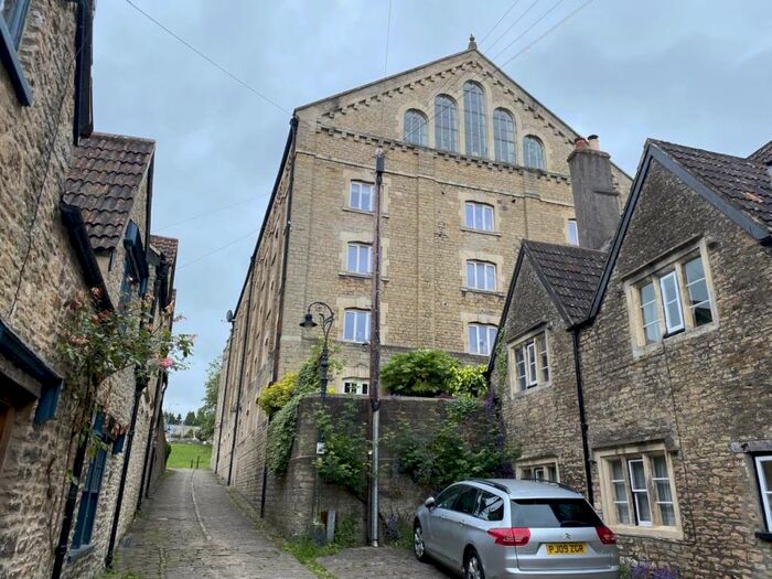 2 Bedroom Flat To Rent In The Old Brewery, Gentle Street, Frome, BA11