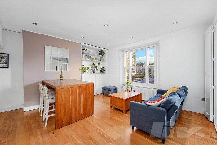 2 Bedroom Flat For Sale In Alexandra Road, St John's Wood, NW8