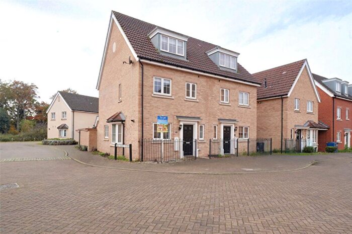 4 Bedroom Semi Detached House For Sale In Hornbeam Avenue, Red Lodge, Bury St. Edmunds, Suffolk, IP28