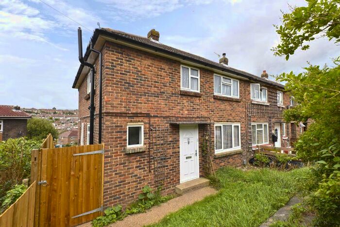 3 Bedroom End Of Terrace House To Rent In Stonery Close, Portslade, East Sussex, BN41