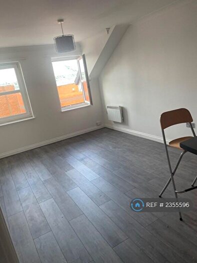 1 Bedroom Flat To Rent In Reynold Street, Hyde, SK14