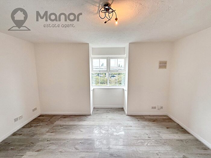 1 Bedroom Flat For Sale In Conifer Court, Bluebell Way, Ilford, IG1