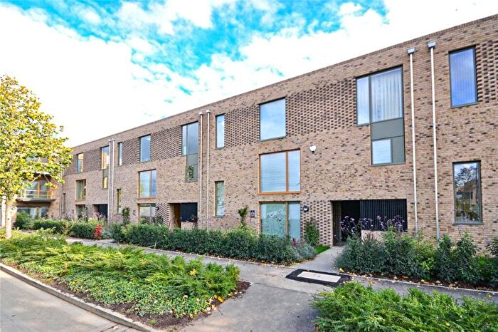 3 Bedroom Terraced House To Rent In Hobson Avenue, Trumpington, Cambridge, CB2