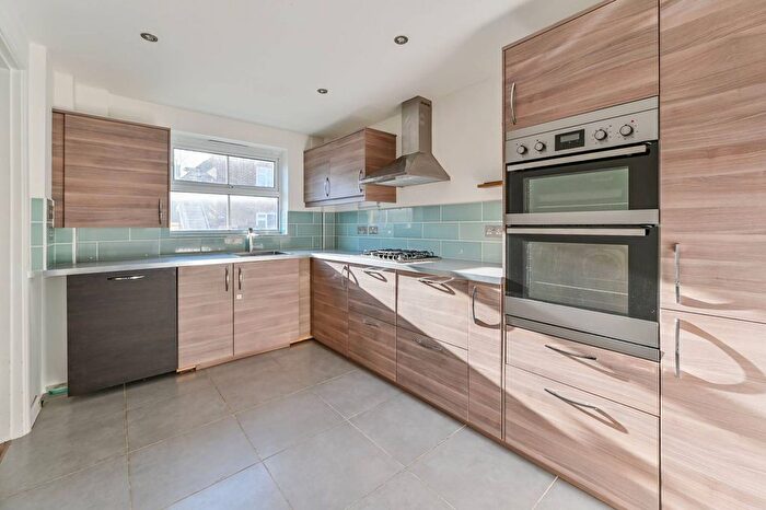 3 Bedroom End Terrace House To Rent In Hampden Lane, Tottenham, London, N17