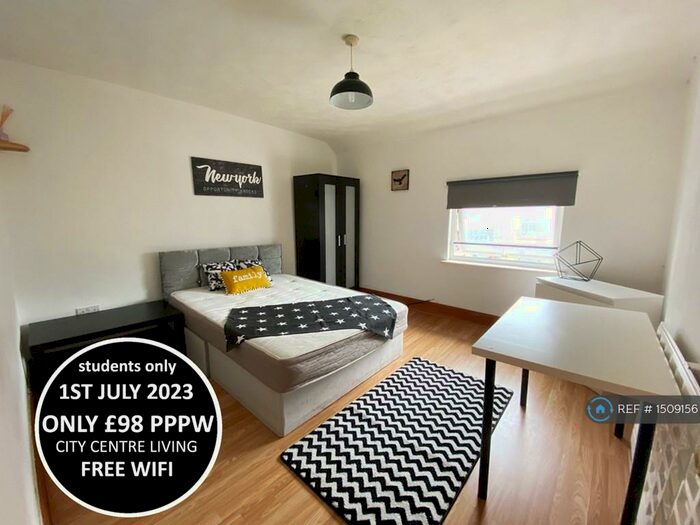 2 Bedroom Flat To Rent In Humberstone Gate, Leicester, LE1