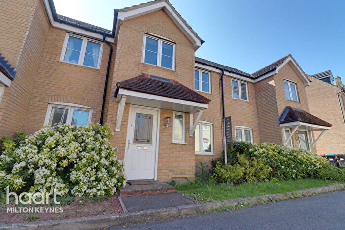 3 Bedroom Terraced House To Rent In Lockhart Avenue, Oxley Park, MK4