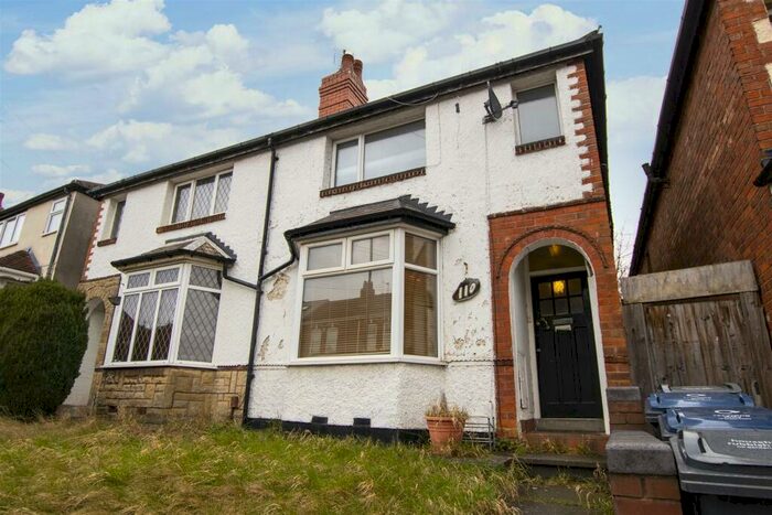 4 Bedroom House To Rent In Warwards Lane, Birmingham, B29