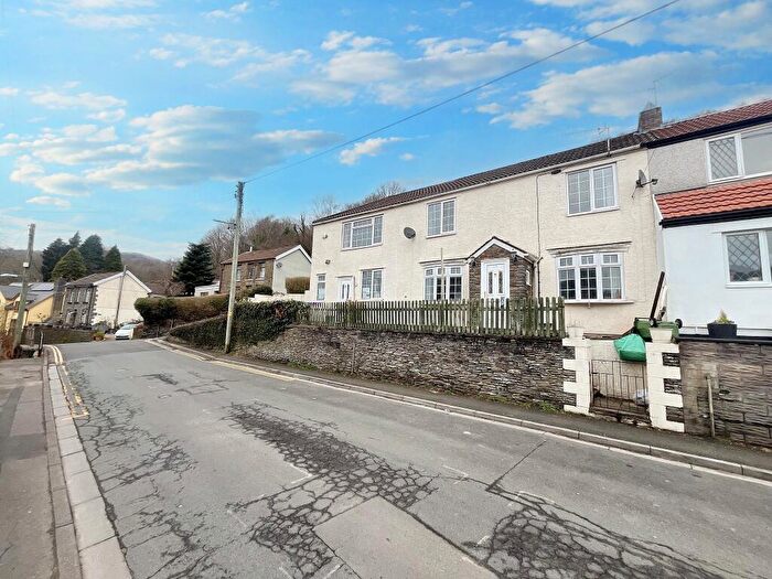 3 Bedroom End Of Terrace House For Sale In Pantygraigwen Road, Pantygraigwen, Pontypridd, CF37