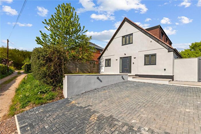 5 Bedroom Detached House For Sale In Sandy Lane, Chobham, Surrey, GU24