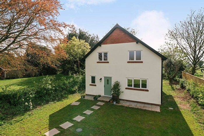4 Bedroom Detached House For Sale In Exeter Road, Silverton, EX5