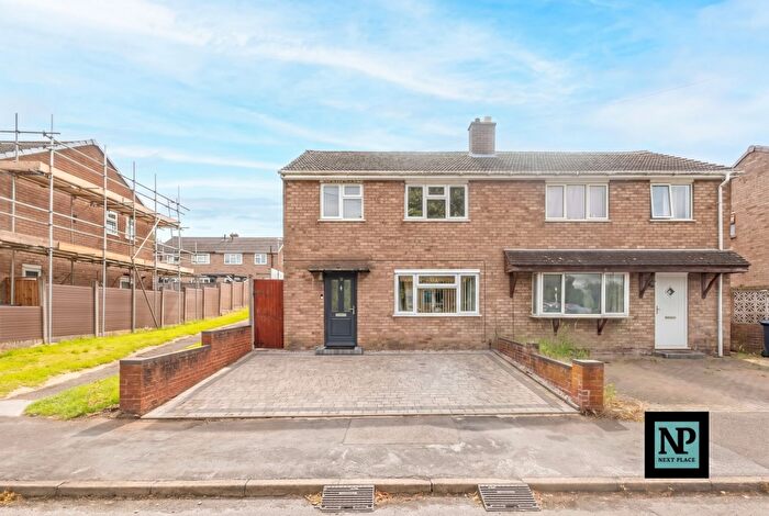 3 Bedroom Semi Detached House For Sale In Piccadilly Crescent, Piccadilly, B78