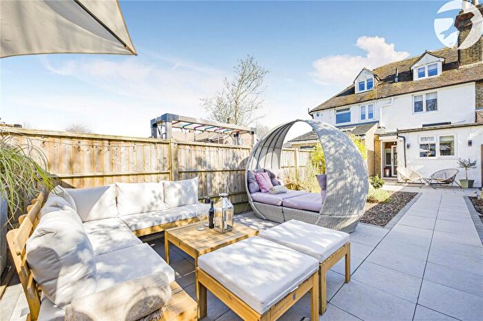 3 Bedroom Terraced House For Sale In The Limes, Eynsford Road, Farningham, Kent, DA4