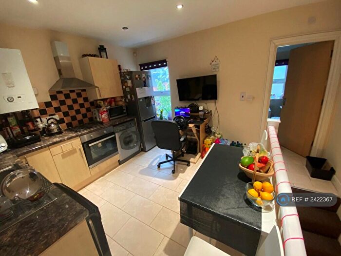 1 Bedroom Flat To Rent In Sydney Road, Southampton, SO15