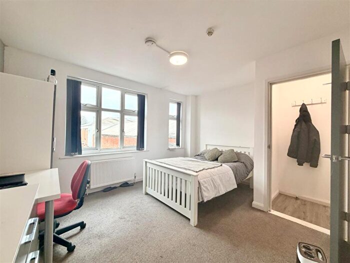 1 Bedroom Flat To Rent In Sherwin Road, Nottingham, NG7