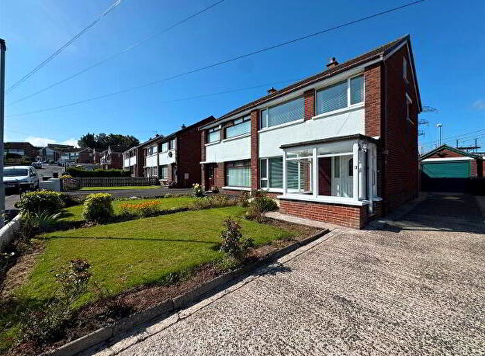 3 Bedroom Semi-Detached House For Sale In Waverley Avenue, Newtownabbey, BT36
