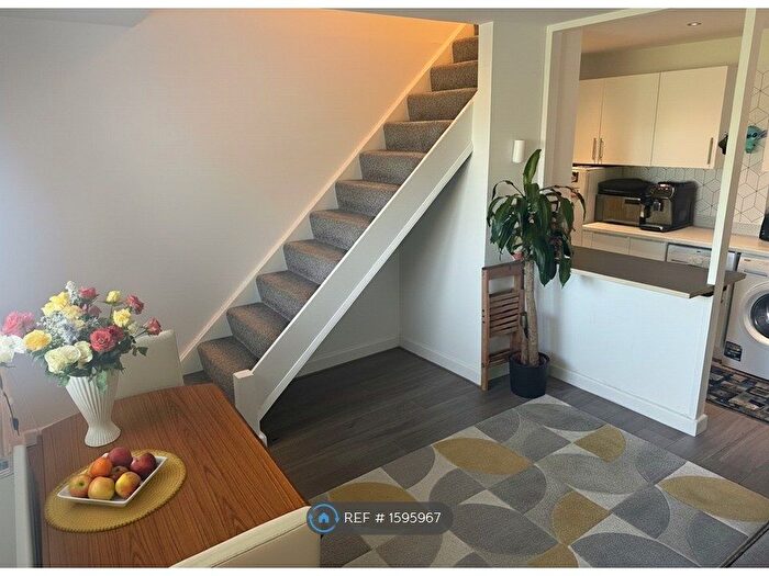 1 Bedroom End Of Terrace House To Rent In Colyers Reach, Chelmsford, CM2