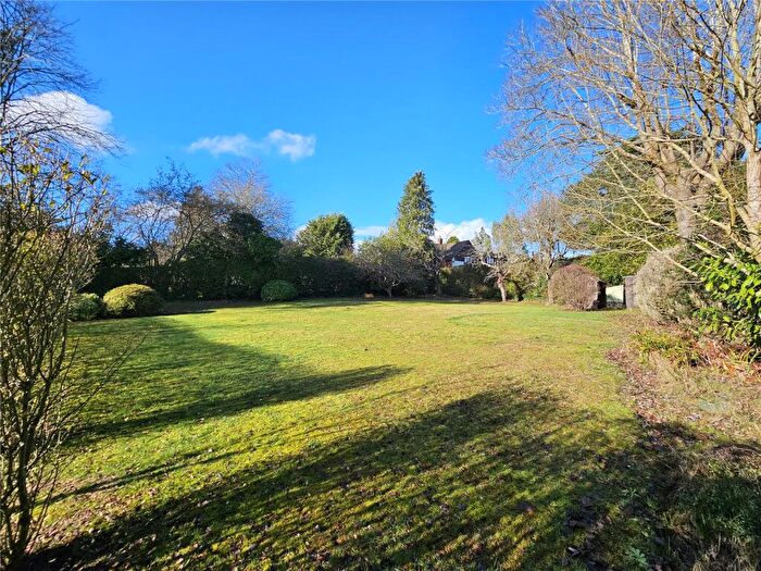 3 Bedroom Detached House For Sale In Pyrford Road, West Byfleet, KT14