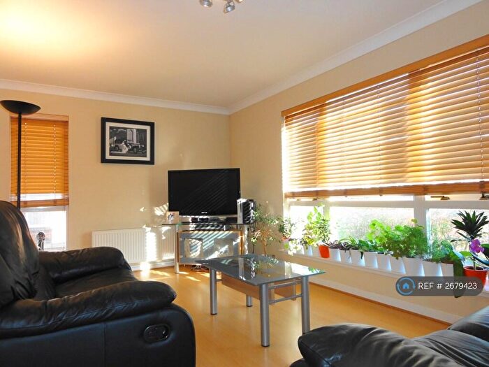 3 Bedroom End Of Terrace House To Rent In Strathblane Gardens, Glasgow, G13