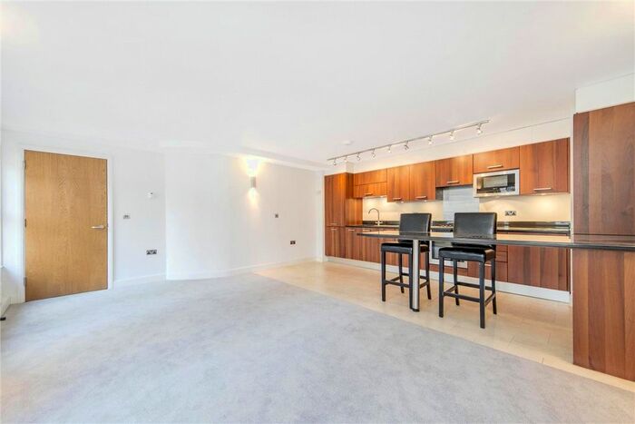 1 Bedroom Flat To Rent In Devonshire Mews North, Marylebone, London, W1G