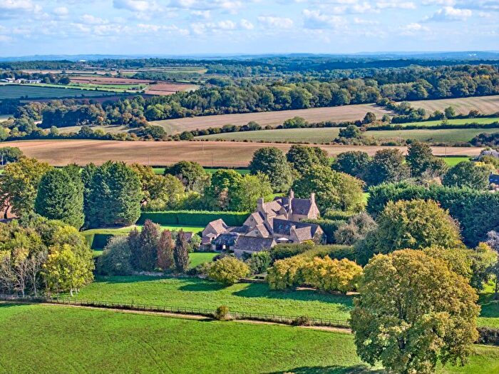 8 Bedroom Detached House For Sale In Witney Road, Finstock, Chipping Norton, Oxfordshire, OX7