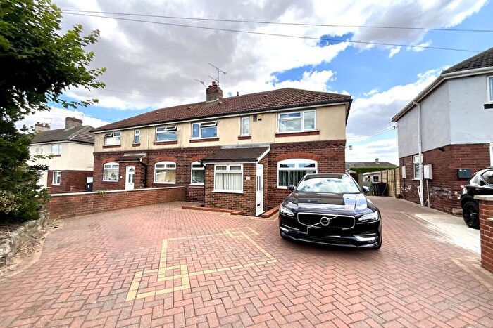 4 Bedroom Semi-Detached House For Sale In Brampton Avenue, Thurcroft, Rotherham, S66