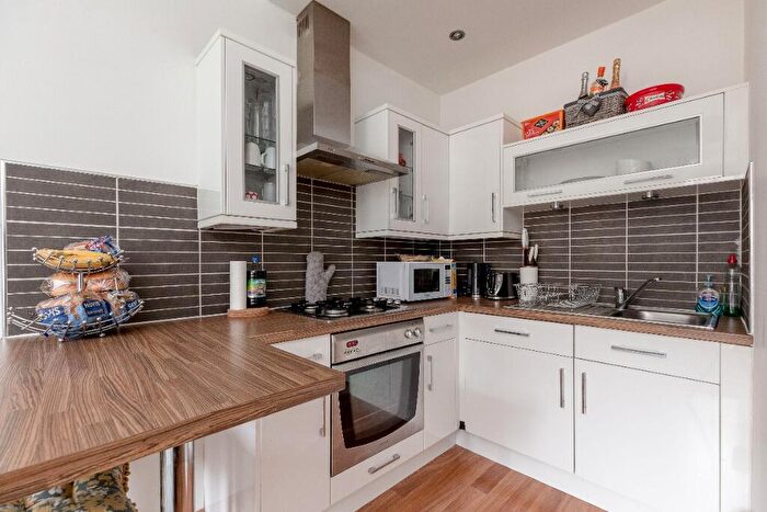 1 Bedroom Flat To Rent In Wardlaw Place, Gorgie, Edinburgh, EH11