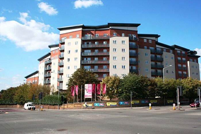 1 Bedroom Flat To Rent In Aspects Court, Slough, Berkshire, SL1
