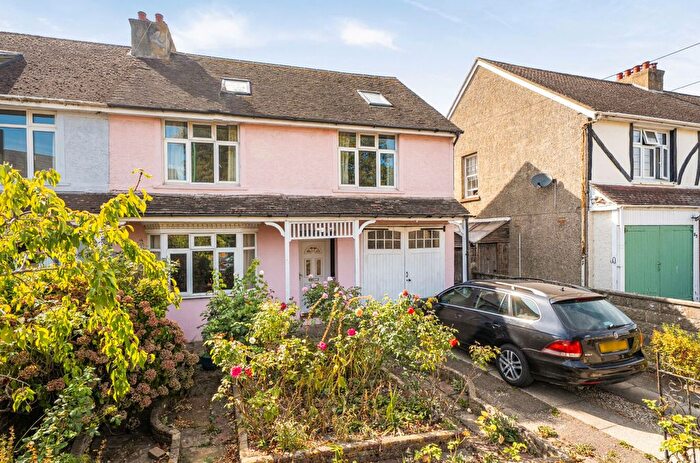 6 Bedroom Semi-Detached House For Sale In Broyle Road, Chichester, PO19