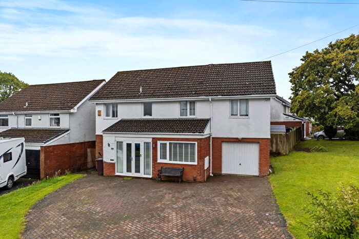 5 Bedroom Detached House For Sale In Helvellyn Drive, Burnley, BB12