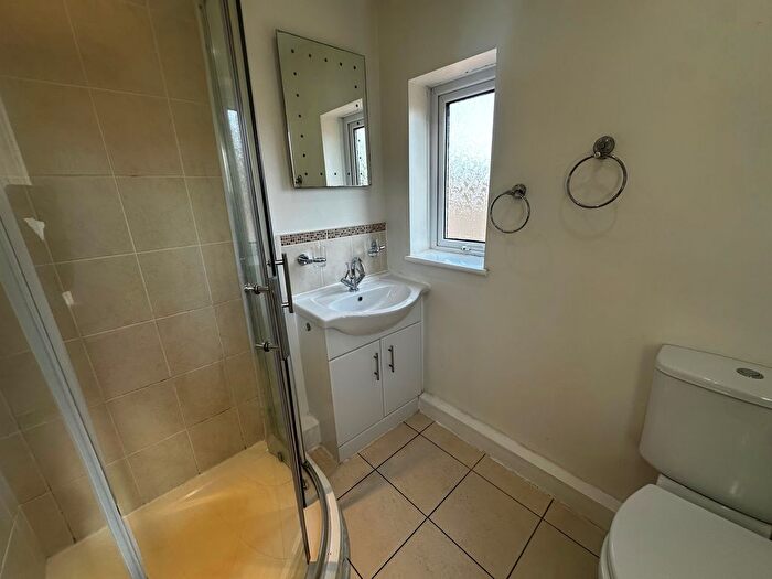 2 Bedroom End Of Terrace House To Rent In Cheadle Hulme, Cheadle, SK8