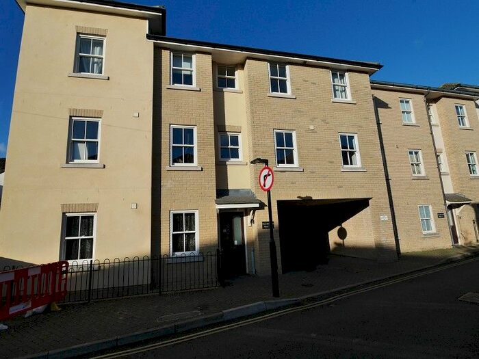 2 Bedroom Flat To Rent In Pound Lane, Ventnor, Isle Of Wight. PO38