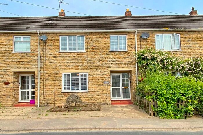 3 Bedroom Cottage For Sale In High Street, Markington, HG3