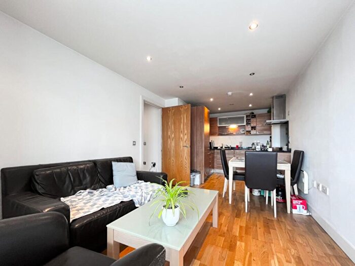 2 Bedroom Flat To Rent In Cartier House, Clarence Dock, Leeds, LS10
