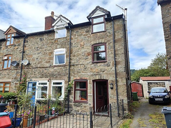 2 Bedroom End Of Terrace House To Rent In Meifod, Powys, SY22