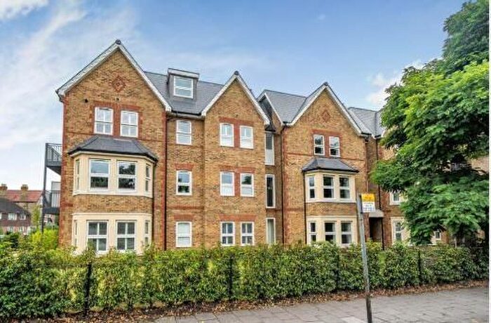 2 Bedroom Flat To Rent In Beckenham Road, Beckenham, London, BR3
