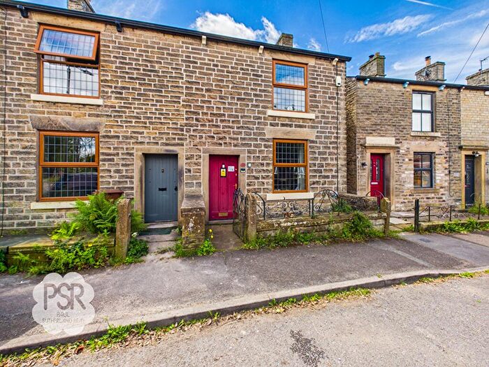 2 Bedroom End Of Terrace House For Sale In Laneside Road, New Mills, SK22